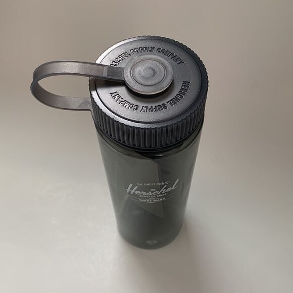 💧Herschel BPA Free Water Bottle Black 750ml - Picture 3 of 6